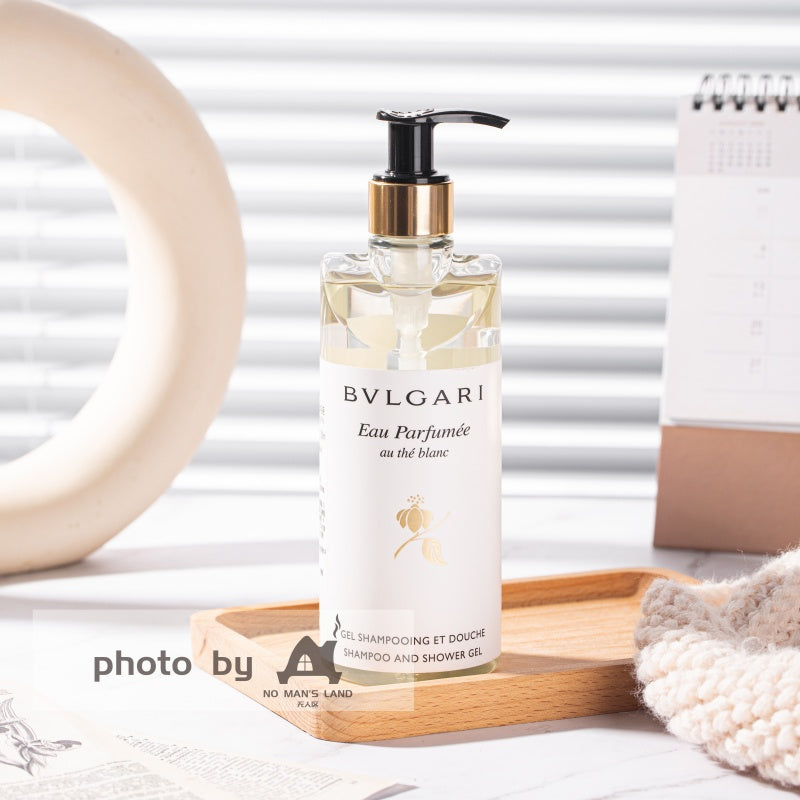 Bvlgari Hotel Shampooing et Gel douche et Conditionneur et Lotion pour le corps et liquide de lavage des mains Green Tea 10,1 oz White Tea 300ML