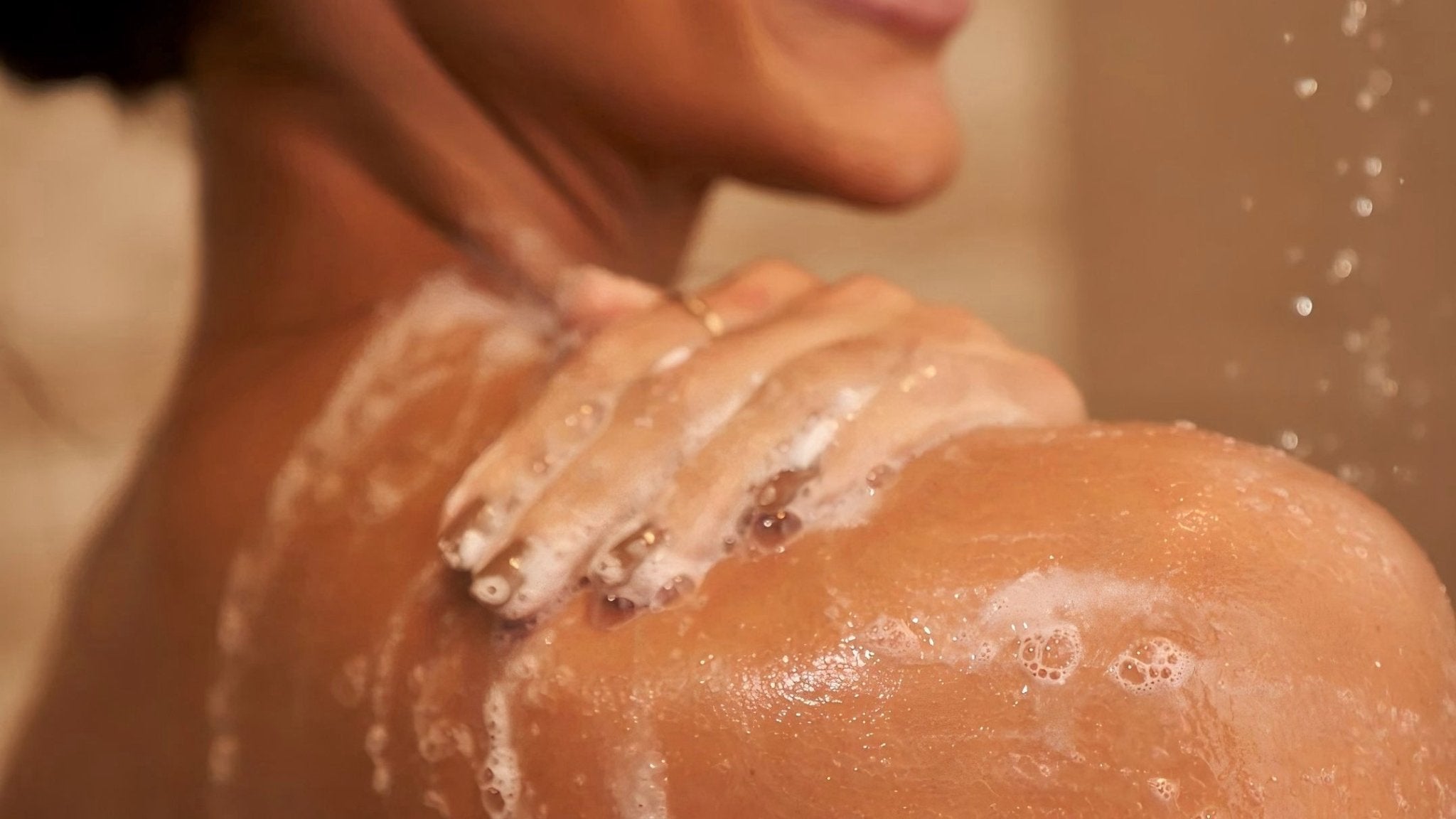 Jo by Jo Loves – A Bath & Shower Gel That Redefines Luxury - IOliveYou®