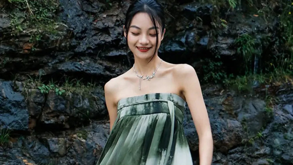 Wear Tie-dye Trends Of 2023 In Style