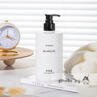 BYREDO BLANCHE Shampoing &amp; gel douche &amp; après-shampoing &amp; lotion pour le corps &amp;  nettoyant pour les mains 450 ml