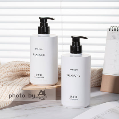 BYREDO BLANCHE Shampoing &amp; gel douche &amp; après-shampoing &amp; lotion pour le corps &amp;  nettoyant pour les mains 450 ml