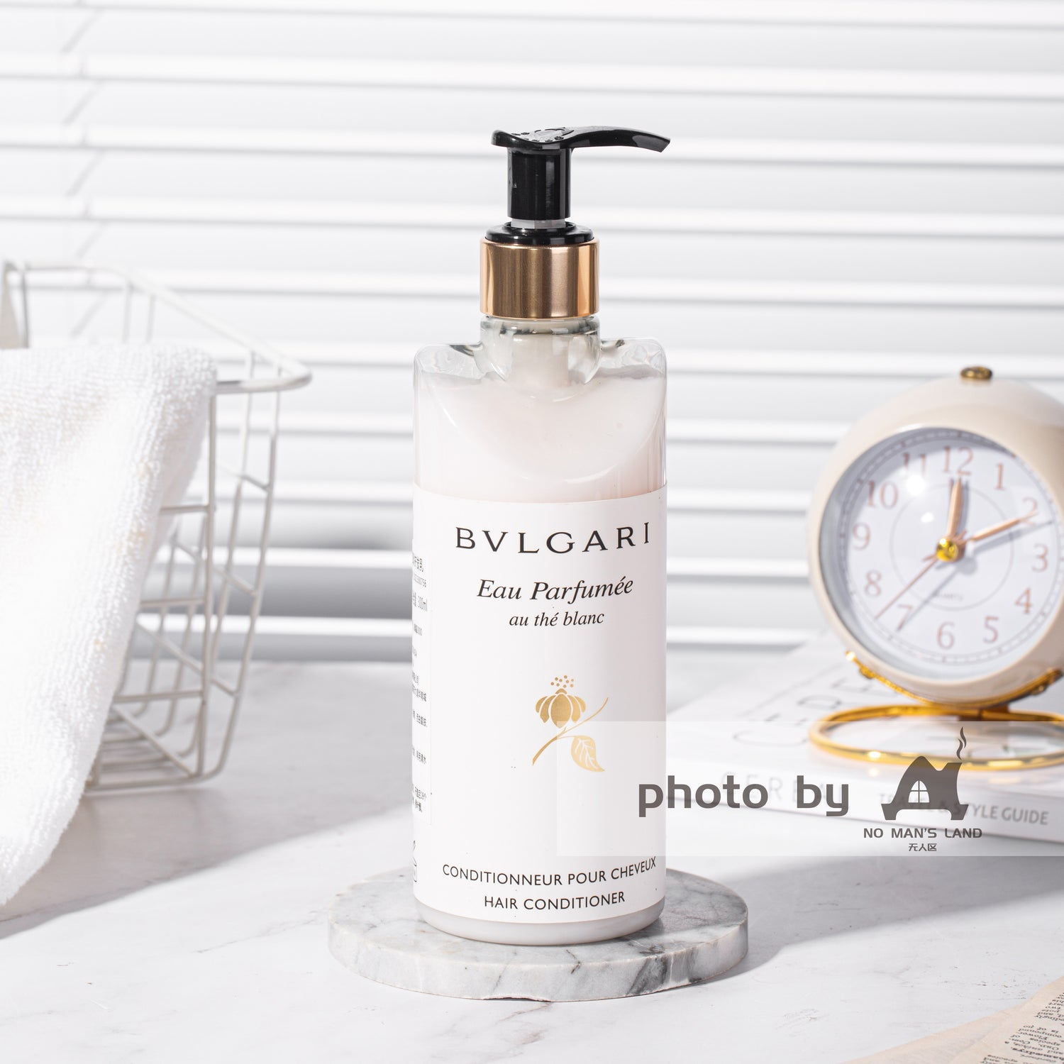 Bvlgari Hotel Shampooing et Gel douche et Conditionneur et Lotion pour le corps et liquide de lavage des mains Green Tea 10,1 oz White Tea 300ML 